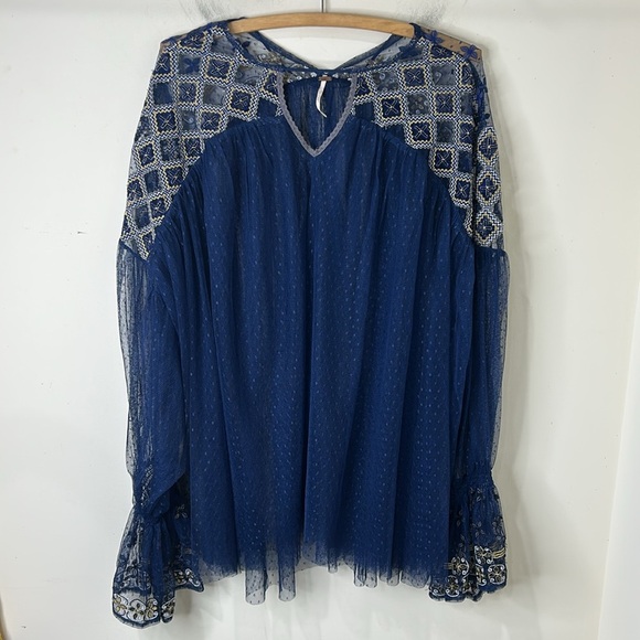 FREE PEOPLE NAVY BLUE EMBROIDERED MESH JOYRIDE SHEER TOP Sz Medium - Picture 5 of 16